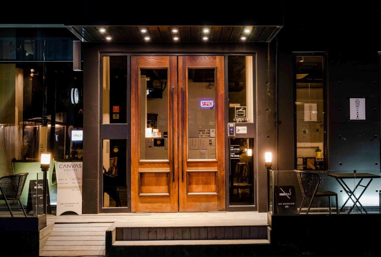 Canvas Black Guesthouse Пусан Экстерьер фото